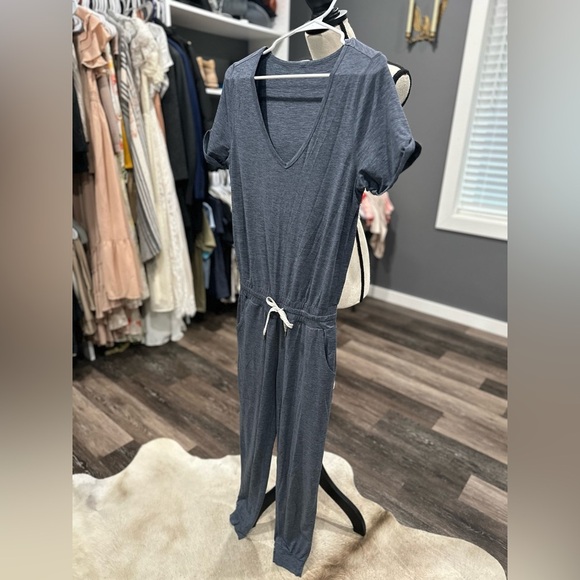 Vuori Blue Elastic Waist Sporty Comfy Athleisure All Day Jogger Jumpsuit Azure S - Picture 2 of 6